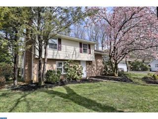 4 Executive Cir, Reading, PA 19606-3044