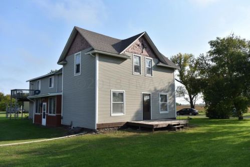 9616 70th Ave, Sabin, MN 56580-9512