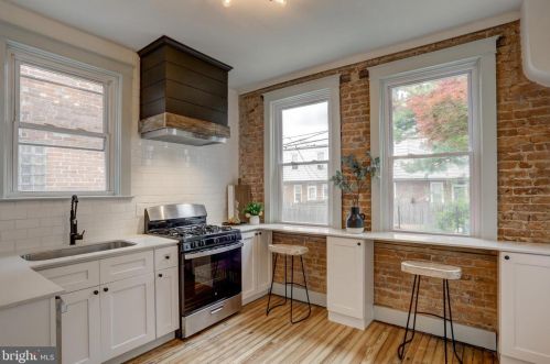 313 Ross St, Lancaster PA  17602-1941 exterior