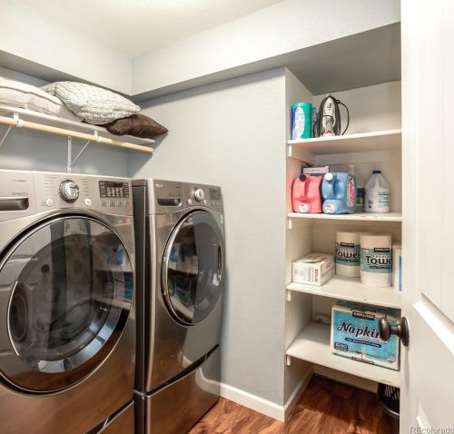 7984 Willow Ct, Englewood CO 80112-2742 exterior