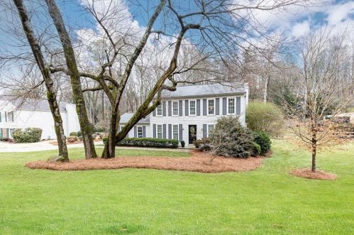 241 Lamplighter Ln, Marietta, GA 30067-4973