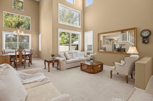 8855 Fallsview Rd, Anaheim, CA 92808-1660