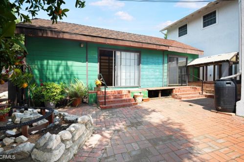 2362 Chapman Rd, Glendale CA  91214-3013 exterior