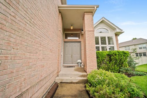 9250 Natchez Ave, Morton Grove, IL 60053-1441