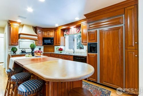 1325 Parkwood Cir, Fort Collins CO  80525-1927 exterior