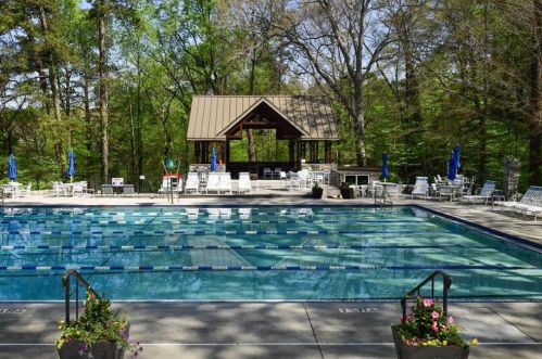 1066 Hedge Rose Ct, Atlanta GA  30324-2781 exterior