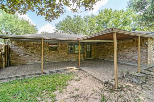 1806 Cedar Dr, Richmond TX 77469-4802 exterior