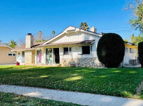 3715 San Rafael Way, Riverside, CA 92504-3945