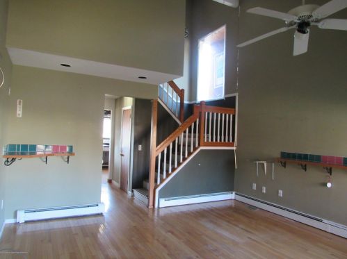 2712 Shady Glen Ave, Point Pleasant Beach, NJ 08742-4245