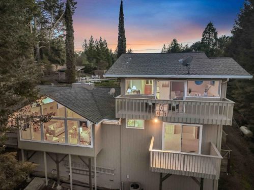 24080 Summit Woods Dr, Los Gatos, CA 95033-9291