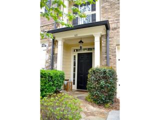 421 Brookhaven Ct, Gainesville, GA 30501-2878
