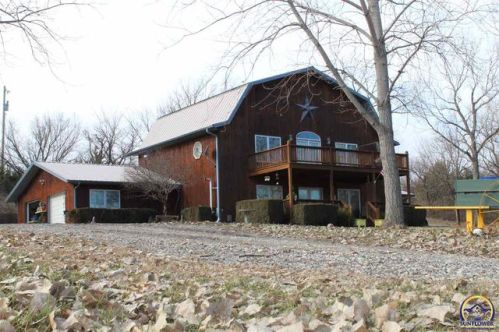2359 Dragoon Pl, Vassar, KS 66543-9122