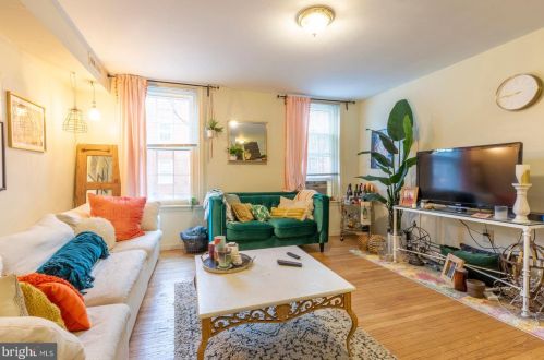 339 12th St, Philadelphia, PA 19107-1213