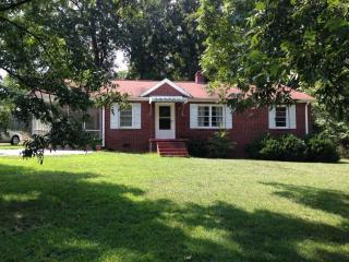 15631 Asheville Hwy, Campobello, SC 29322-8696