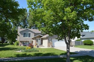 2609 38 1/2 Ave, Fargo, ND 58104-7022