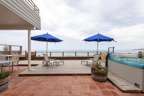 8 Rincon Point Ln, Carpinteria, CA 93013-3137