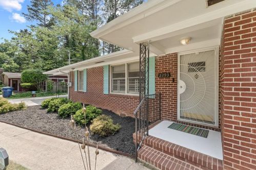 2293 Country Club Dr, Atlanta, GA 30311-5305