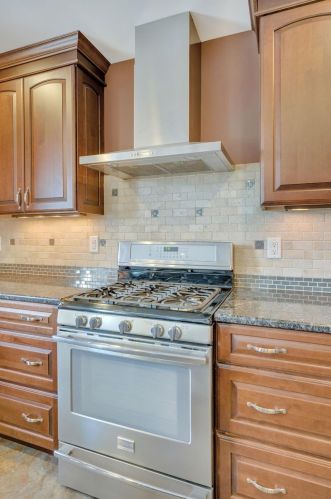 1100 Hyde Park, Crown Point IN 46307-7881 exterior