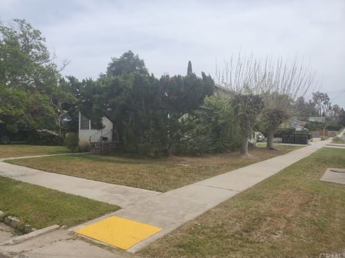 631 Linda Pl, Redlands, CA 92373-5152