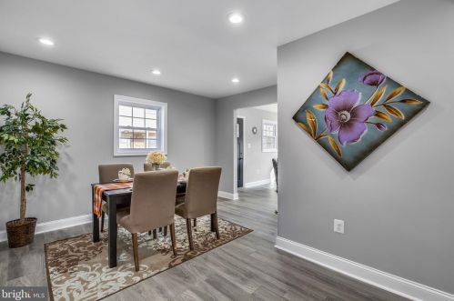 11810 Valleywood Dr, Silver Spring MD 20902-2233 exterior