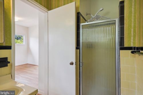 2205 Richland Pl, Silver Spring MD 20910-2331 exterior