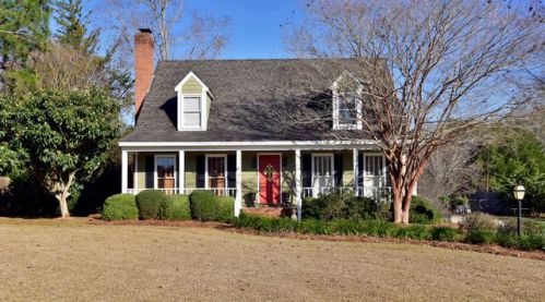 2010 Weymouth Dr, Albany, GA 31721-2831
