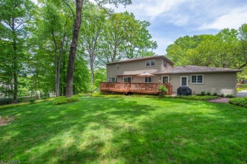 17 Forrest Rd, Dover NJ  07869-4311 exterior