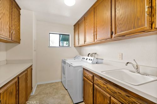 2150 Gratton St, Riverside CA  92504-5201 exterior