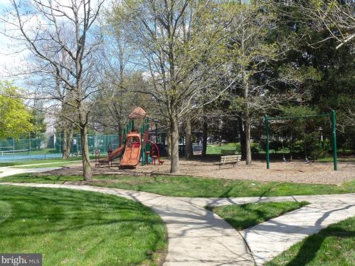31 Ketley Pl, Princeton NJ  08540-6348 exterior