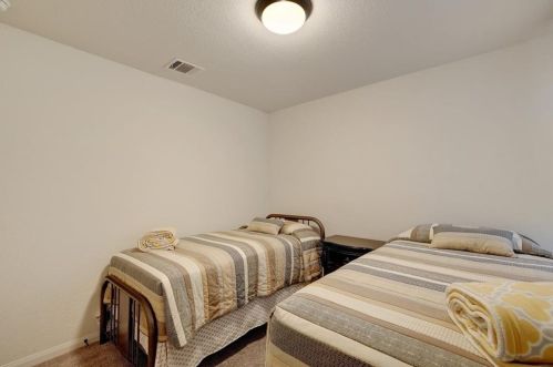 1437 Treeta Trl, Uhland TX 78640 exterior