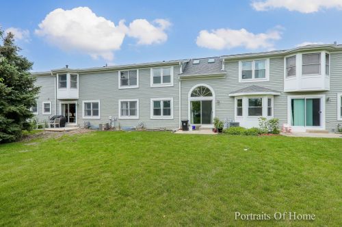 773 Hoover Dr, Carol Stream, IL 60188-1591