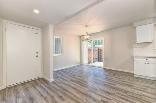 5270 Lake Knoll Ln, Fair Oaks, CA 95628-3524