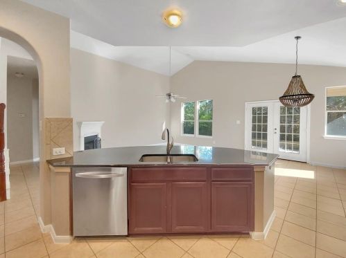 14313 Broadwinged Hawk Dr, Austin TX  exterior