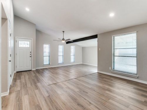 1421 Whittenburg Dr, Fort Worth TX  76134-3607 exterior