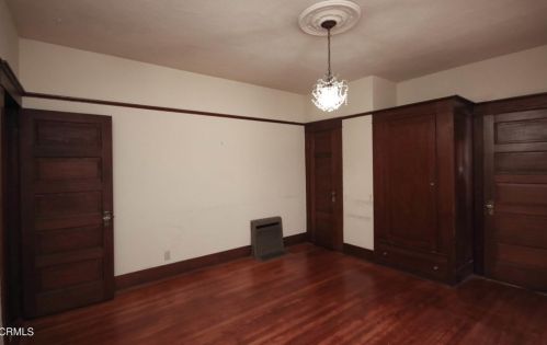 368 Milford St, Glendale CA  91203-2004 exterior