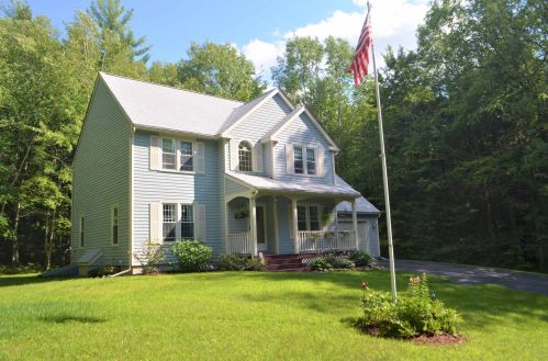 310 Highland Dr, Henniker, NH 03242-4152