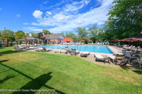 98 Gimbel Pl, Tinton Falls NJ  07712-2567 exterior