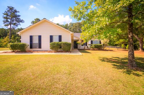 207 Knob Hill Dr, Locust Grove, GA 30248-2282