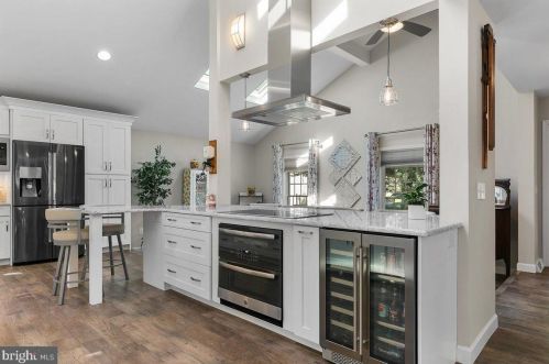 104 Cliff Ave, Lancaster PA  17602-4700 exterior