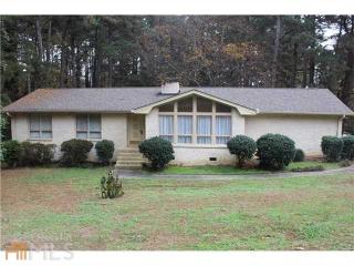 2732 Lanier Dr, Lithonia, GA 30078-3110