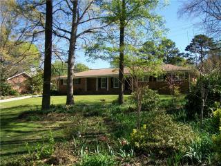 3641 Rainbow Cir, Lithonia, GA 30039-2842