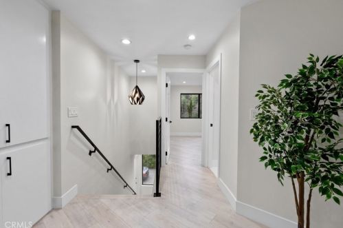 3360 Chevy Chase Dr, Glendale CA  91206-1428 exterior