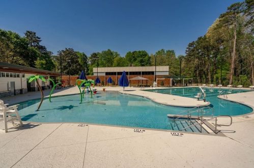 2142 Havenwood Trl, Atlanta GA  30319-4018 exterior