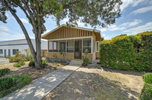 163 Campus Ave, Upland CA  91786-6830 exterior