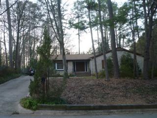 709 Sandy Ridge Ct, Raleigh, NC 27615-6620