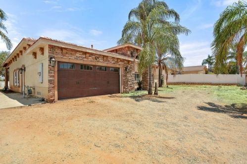 8735 56th St, Riverside, CA 92509-3910