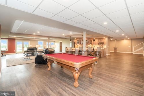 253 Bonnybrook Rd, Carlisle PA 17013-4214 exterior