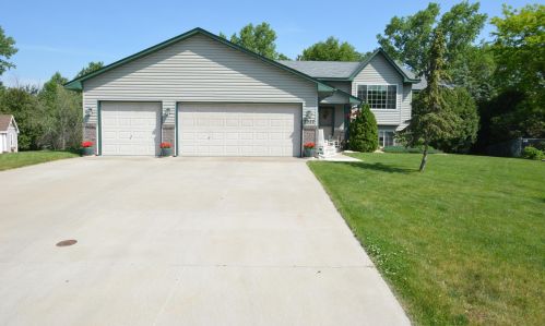 7322 31st St, Saint Paul MN  55128-4030 exterior