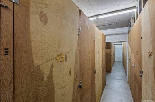 6770 Hawaii Kai Dr, Honolulu HI  96825-1567 exterior