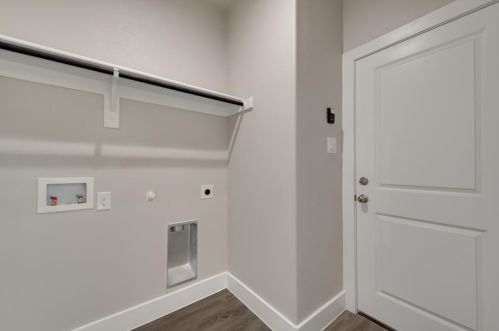1635 Gdn Dr, Dallas TX  75215-4544 exterior